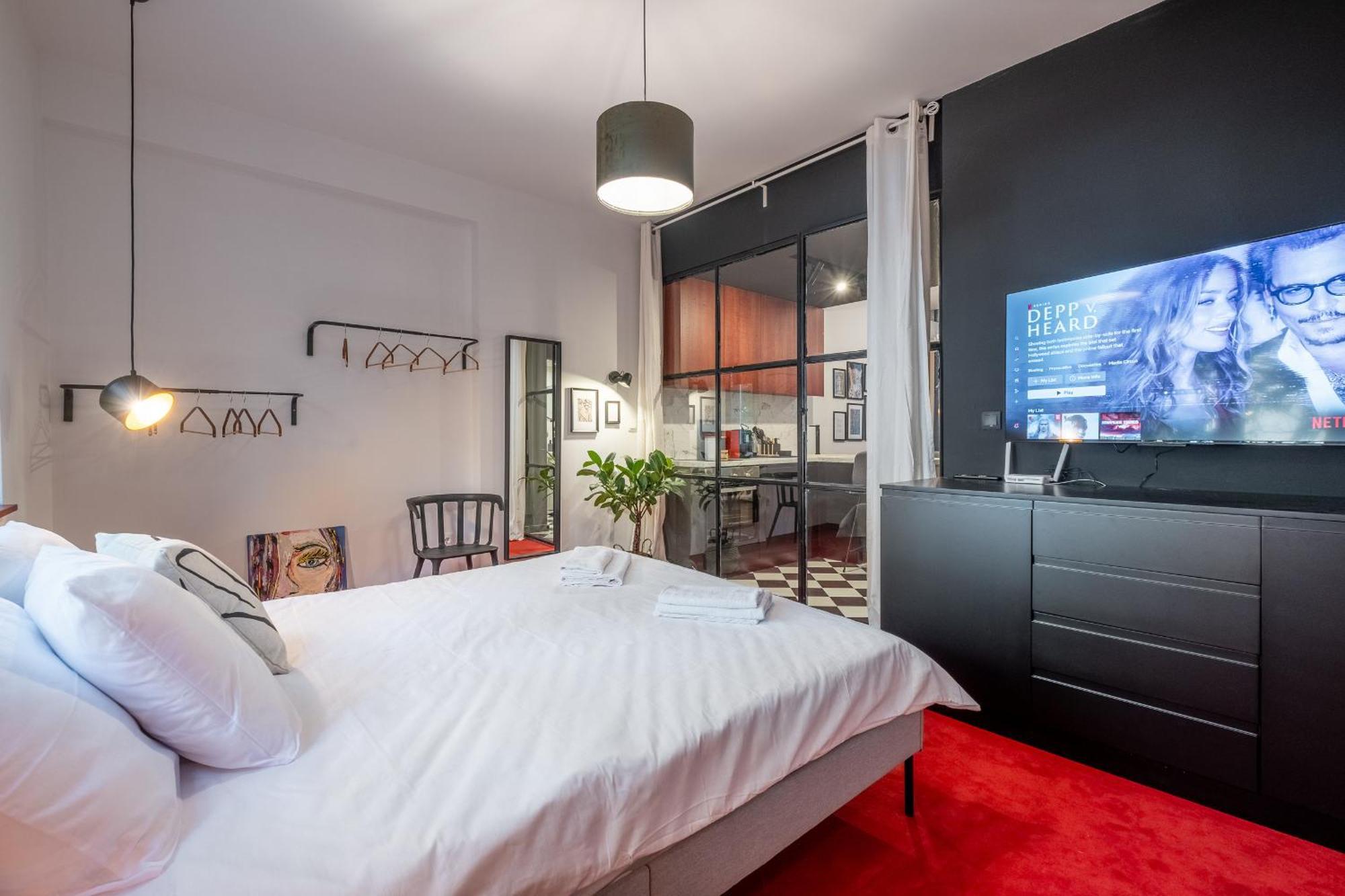 Central Art-Inspired Flat With Private Garage Sofia Ngoại thất bức ảnh
